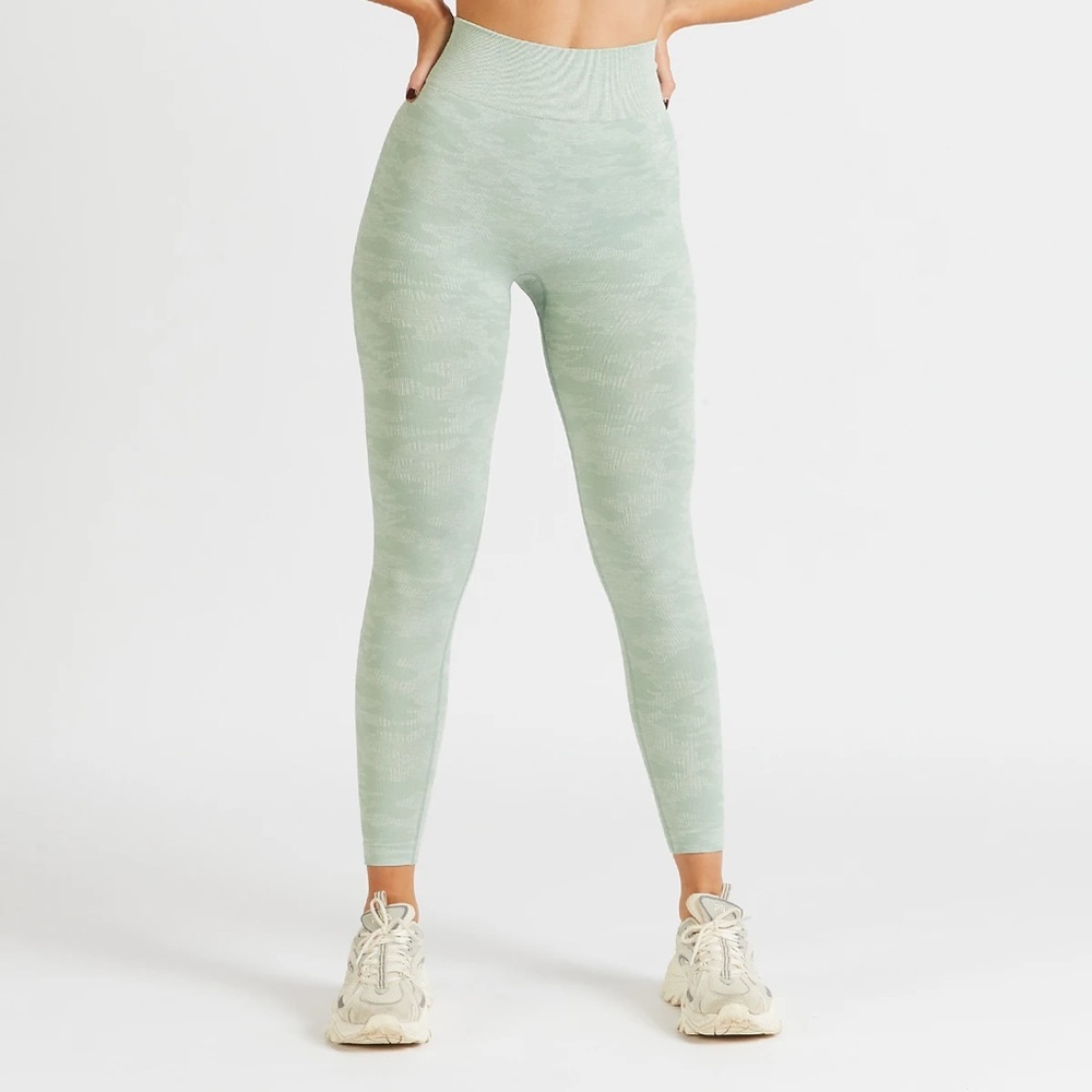 AYBL Camo Seamless